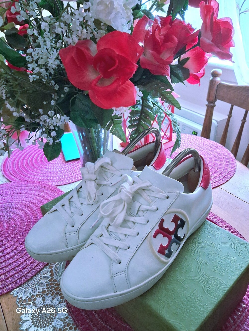 Tory Burch Color Block Signature T-Logo Leather Sneaker Shoes Size 9 - Picture 2 of 11